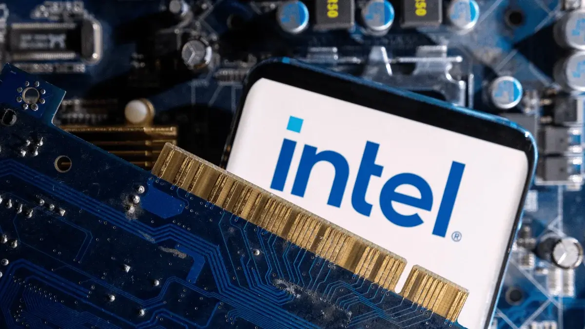 Intel AI chip battle