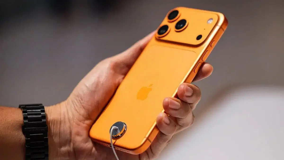 Apple nears 4 trillion valuation
