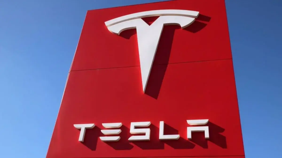 Tesla xAI investment