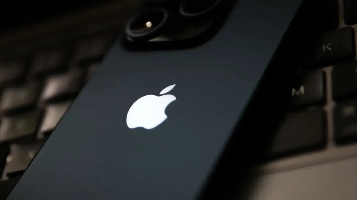 Apple Targets China’s Big Techs in a Bid to Push AI feature in the Asian Market China Apple AI feature